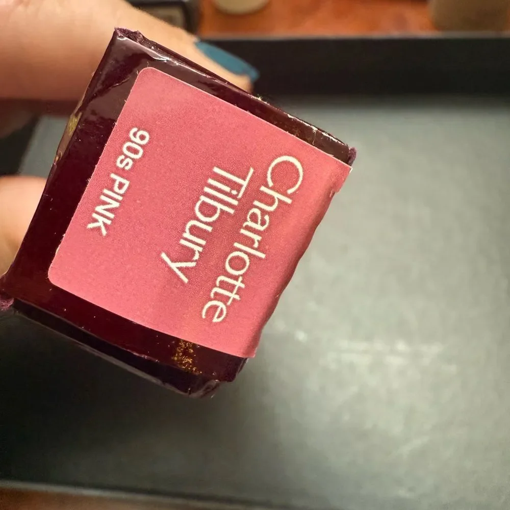 Brand new Charlotte Tilbury 90s pink color